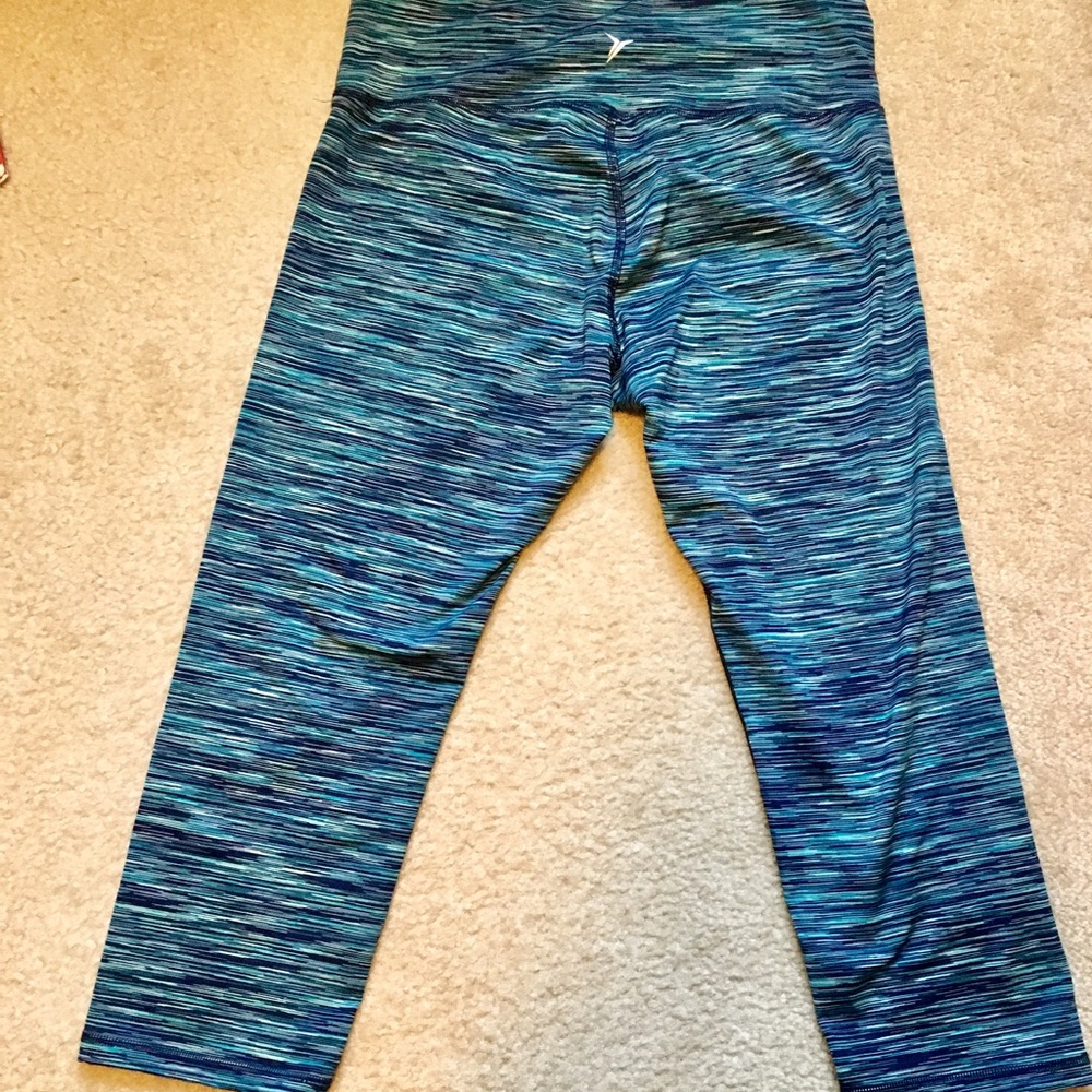 Old Navy Active Go Dry Capris